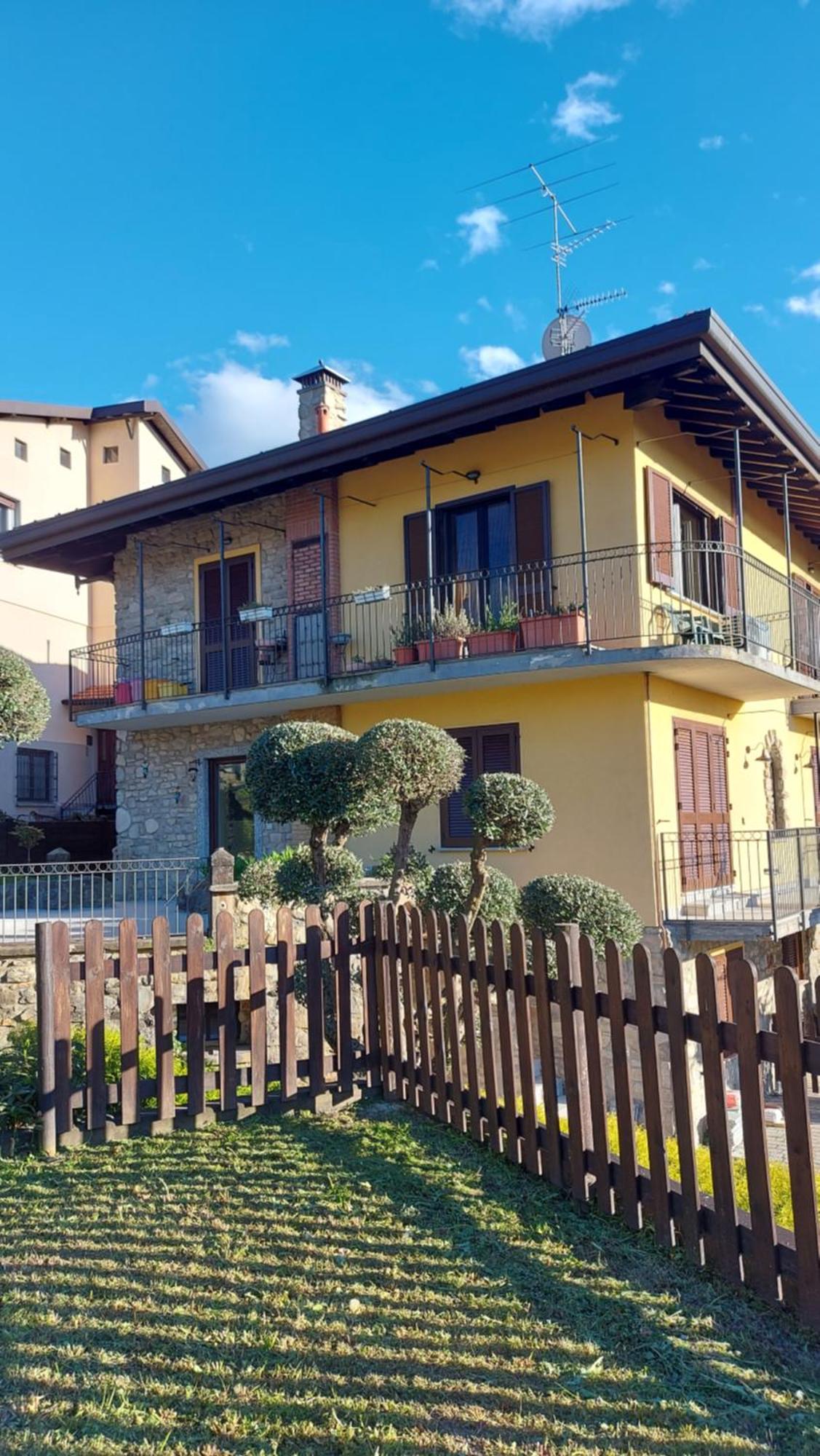Al Vecchio Lavatoio Hotel Colle Brianza Exterior foto